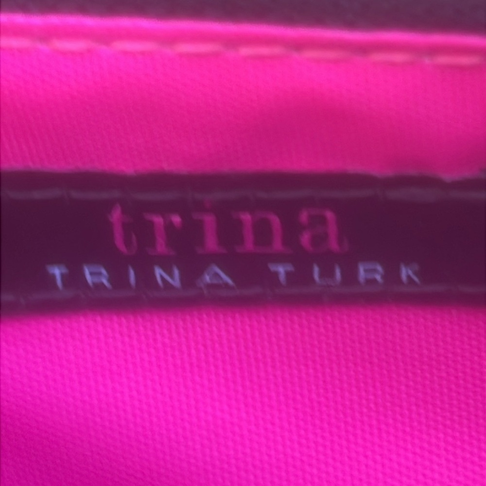 Trina Turk Colorful Floral Zip Around Wallet NWOT - Picture 5 of 6